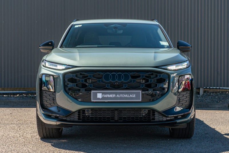 2026 Audi Q3 SUV TFSI quattro 195kW, photo 2