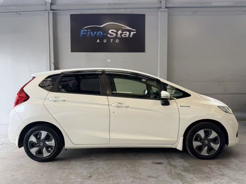 2017 Honda Fit Hybrid half Leather, photo 3