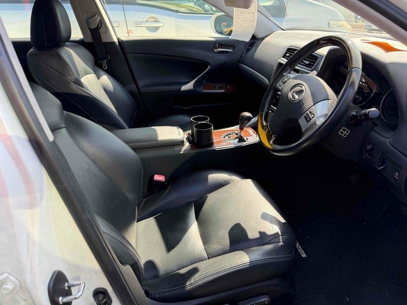 2012 Lexus IS 250 Version L+Sunroof, photo 3
