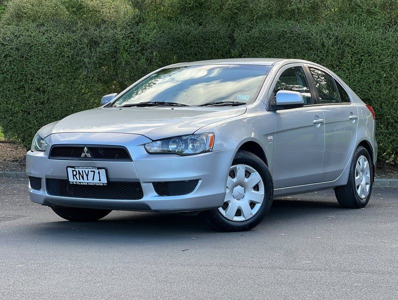 2010 Mitsubishi Lancer ES, photo 3