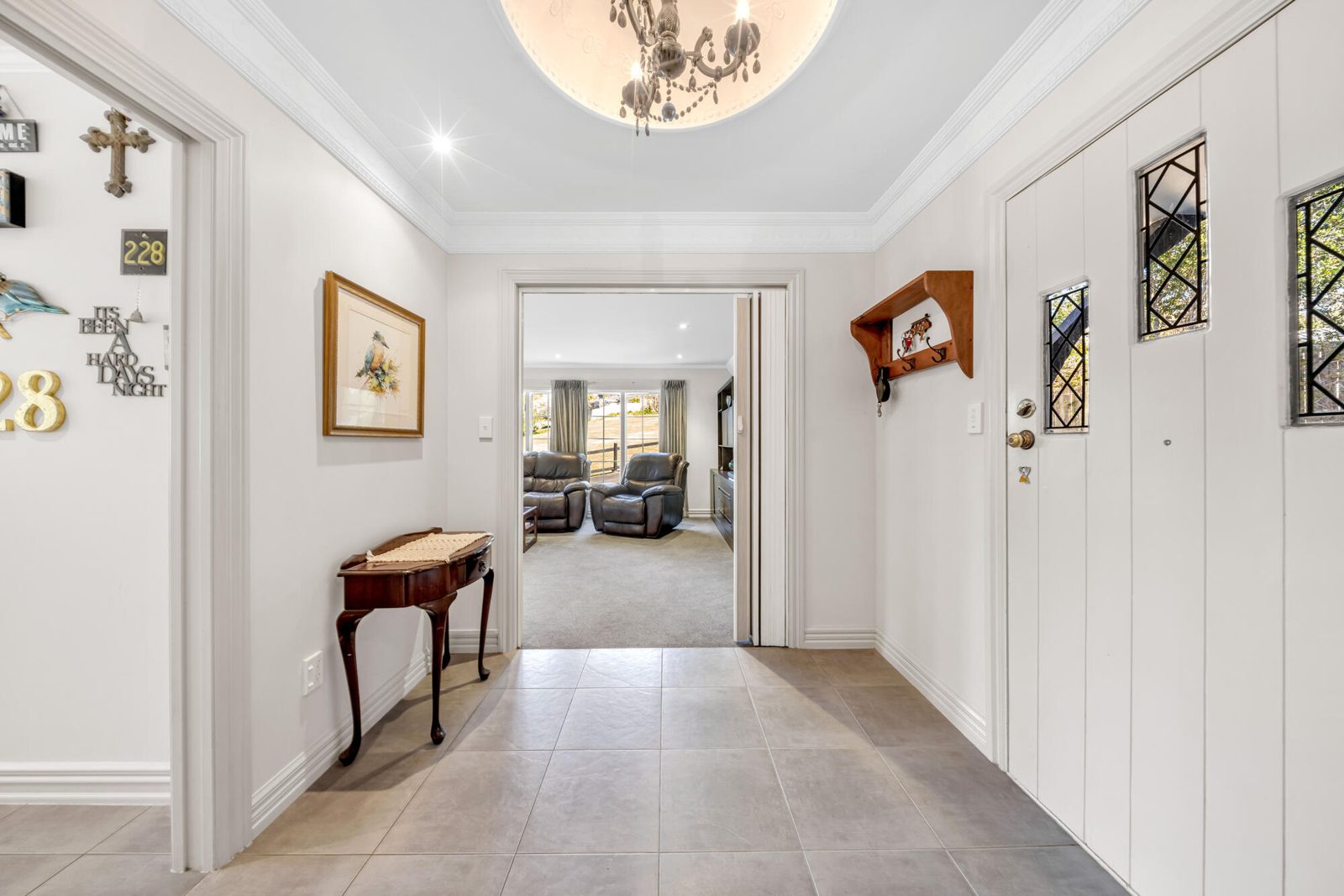 27 Charles Dickens Drive, Mellons Bay, photo 6