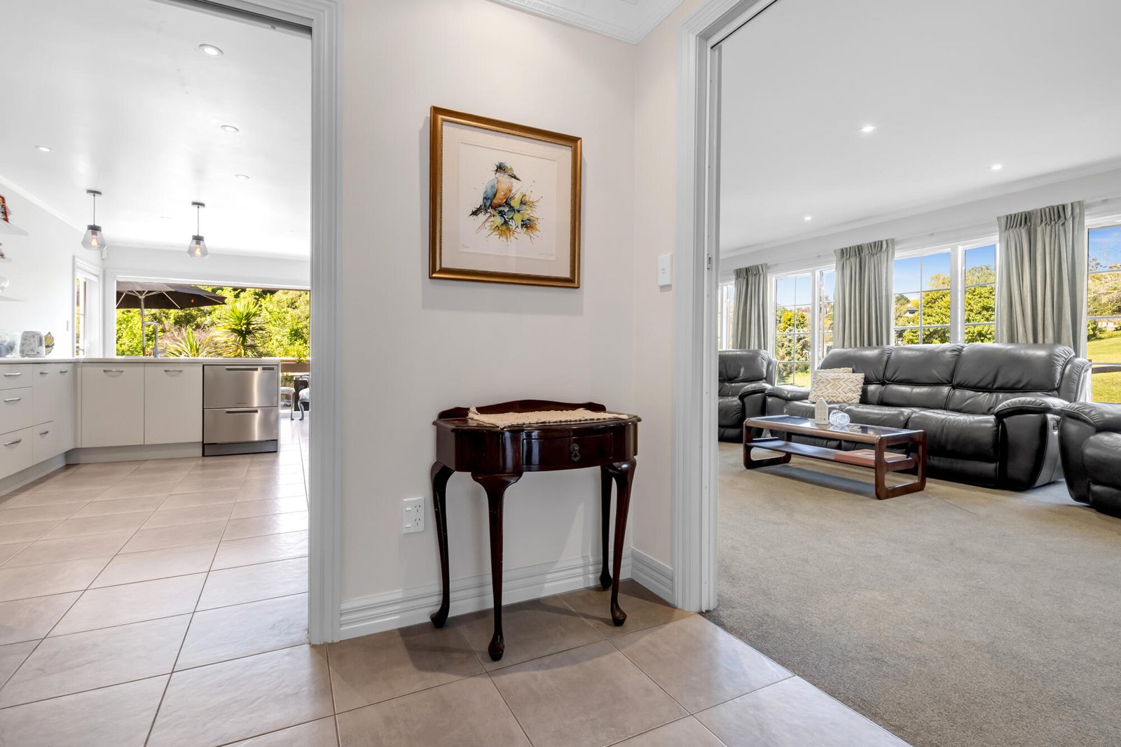 27 Charles Dickens Drive, Mellons Bay, photo 7