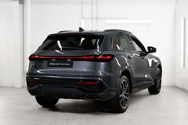 2026 Audi Q5 SUV TFSI quattro S tronic 1, photo 2