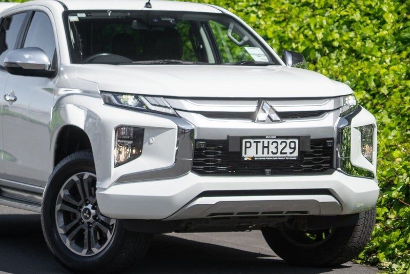 2020 Mitsubishi Triton VRX, photo 2