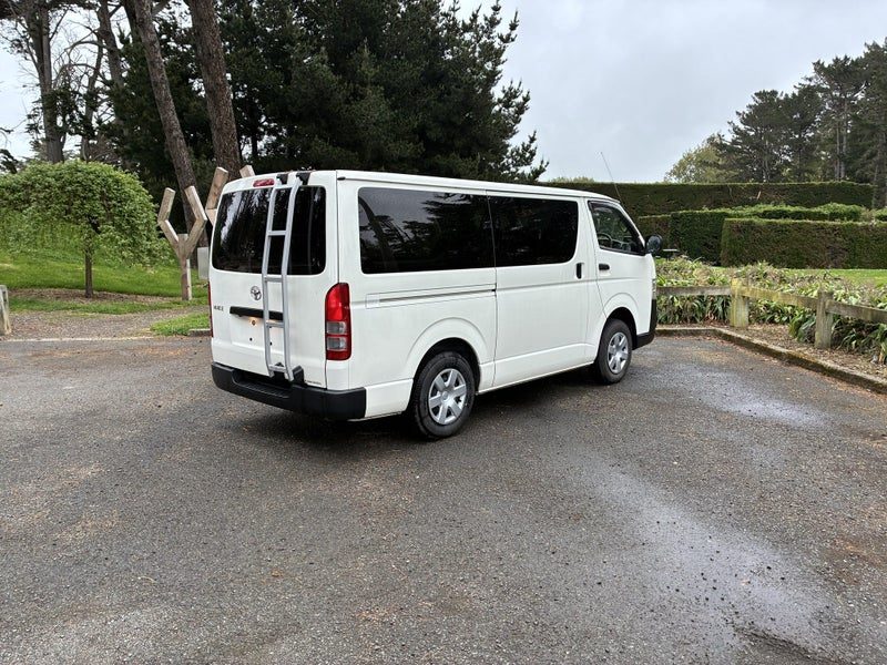 2020 Toyota Hiace Regius Ace DX 4WD, photo 3