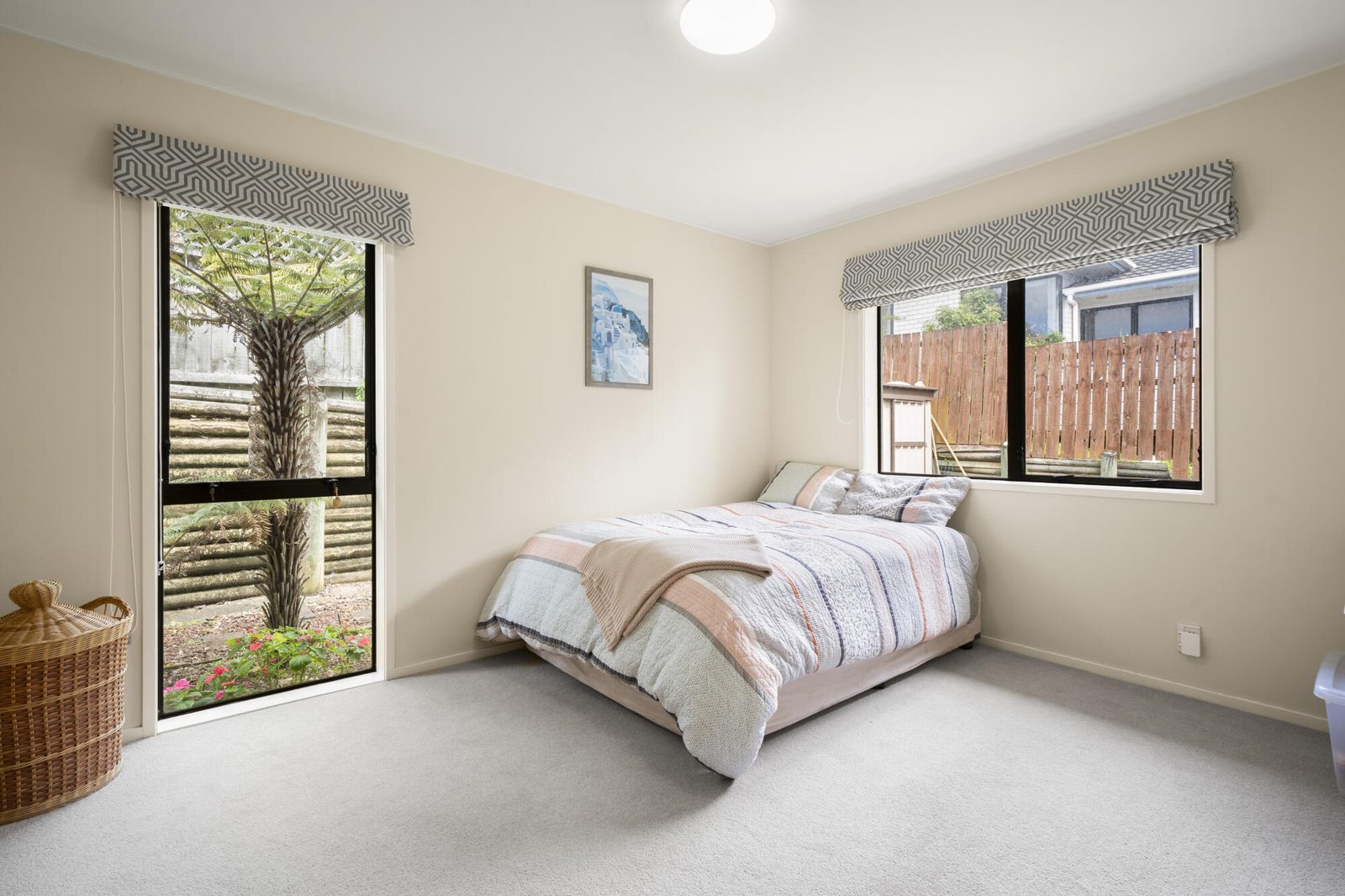 1 Dorrington Place, Eastern Beach, photo 11
