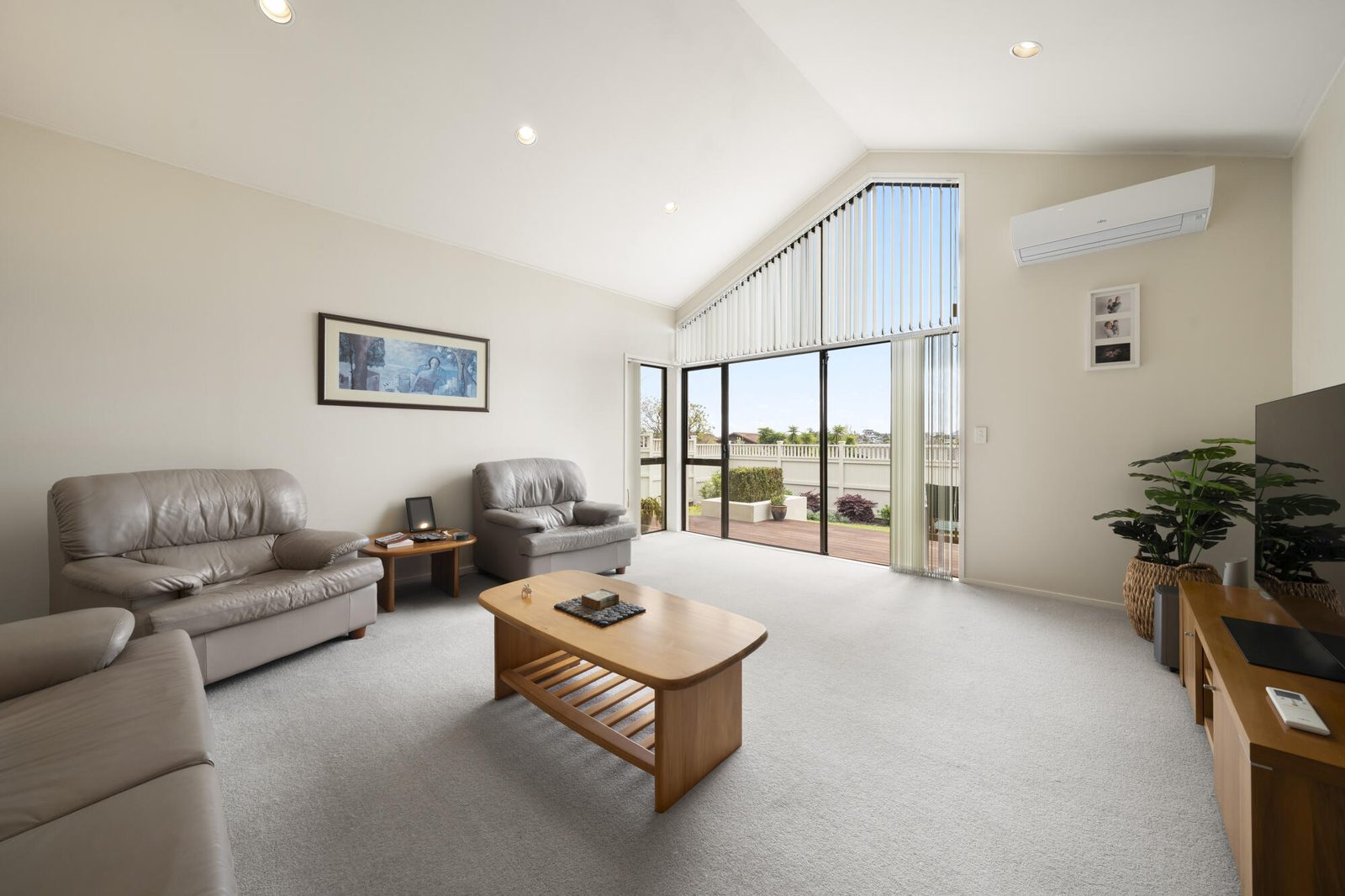 1 Dorrington Place, Eastern Beach, photo 3
