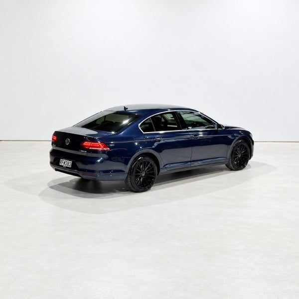 2015 Volkswagen Passat 1.4TSI New Shape High-Spec, photo 2