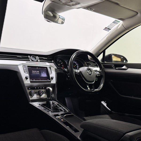 2015 Volkswagen Passat 1.4TSI New Shape High-Spec, photo 3