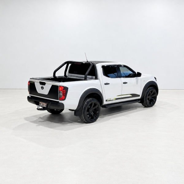 2019 Nissan Navara ST, photo 2