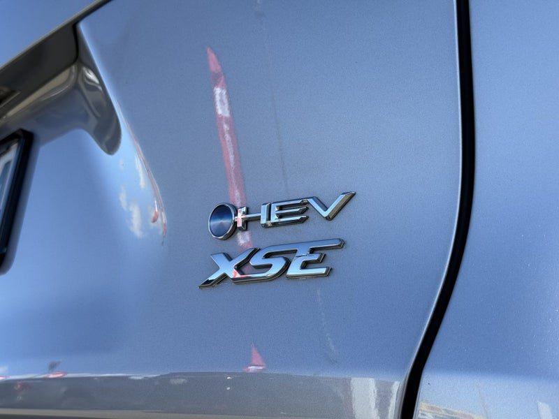 2025 Toyota RAV4 XSE 2.5P HV ECVT AWD SUV/5D/5S, photo 2