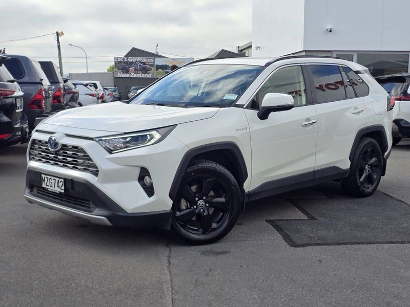2020 Toyota RAV4 Limited, photo 3