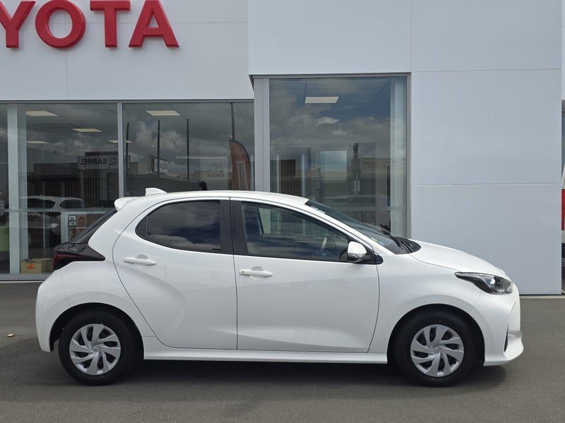 2023 Toyota Yaris 1.5P HYBRID X Auto, photo 2