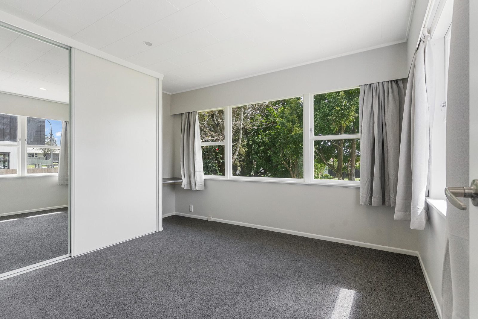 61 Gloria Avenue, Te Atatu Peninsula, photo 13