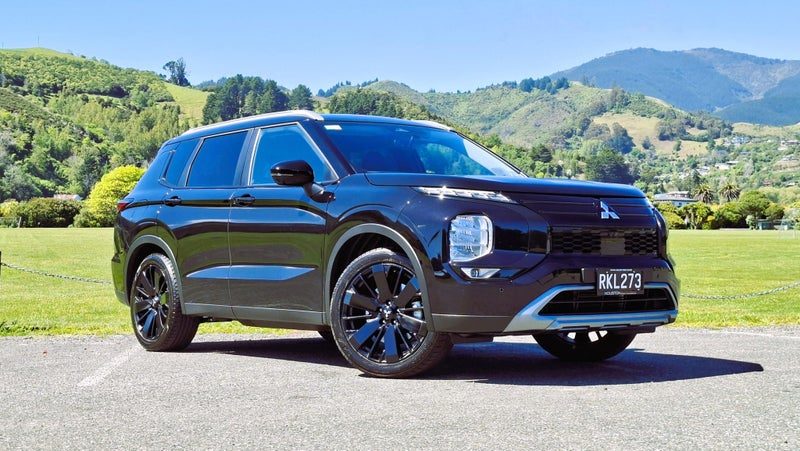 2025 Mitsubishi Outlander XLS AWD