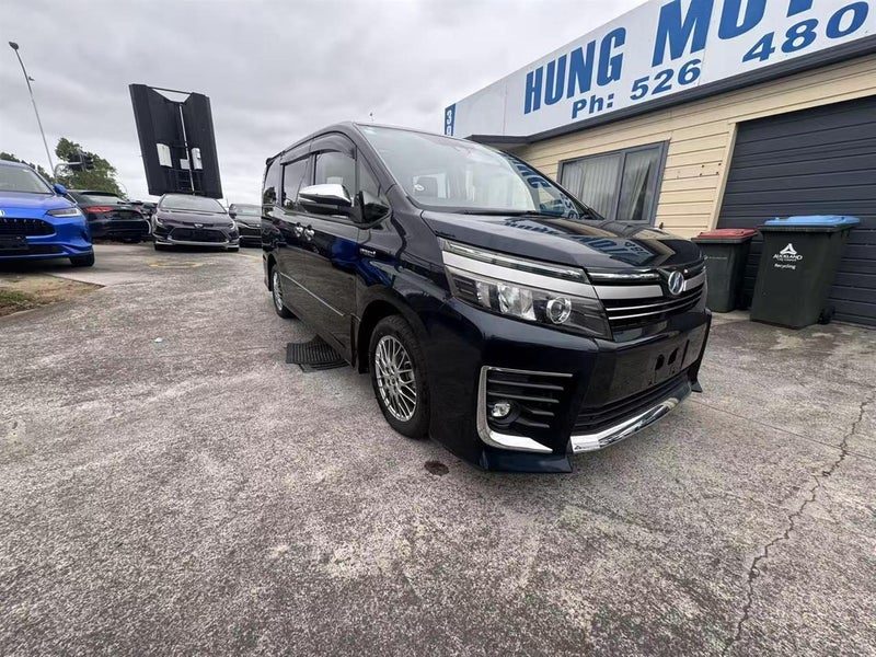 2017 Toyota Voxy 7 Seater