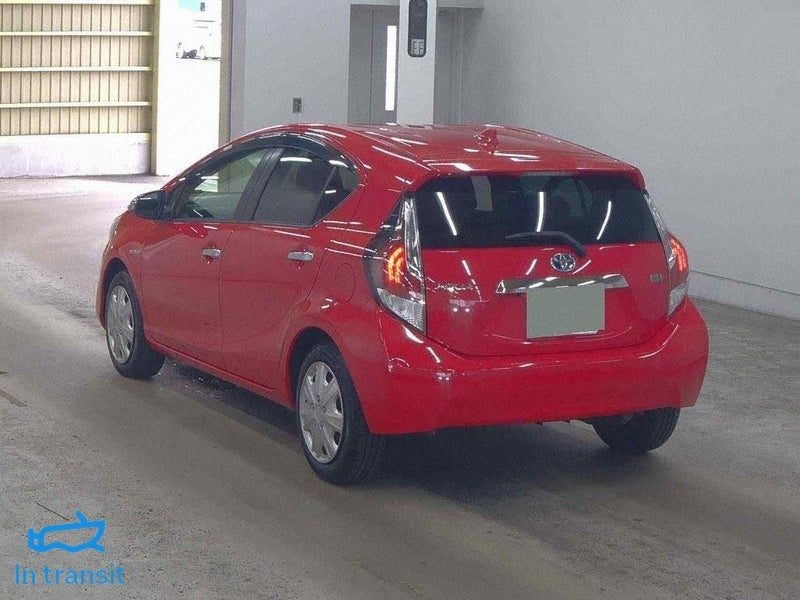 2015 Toyota Aqua Hybrid Facelift S Spec, photo 2