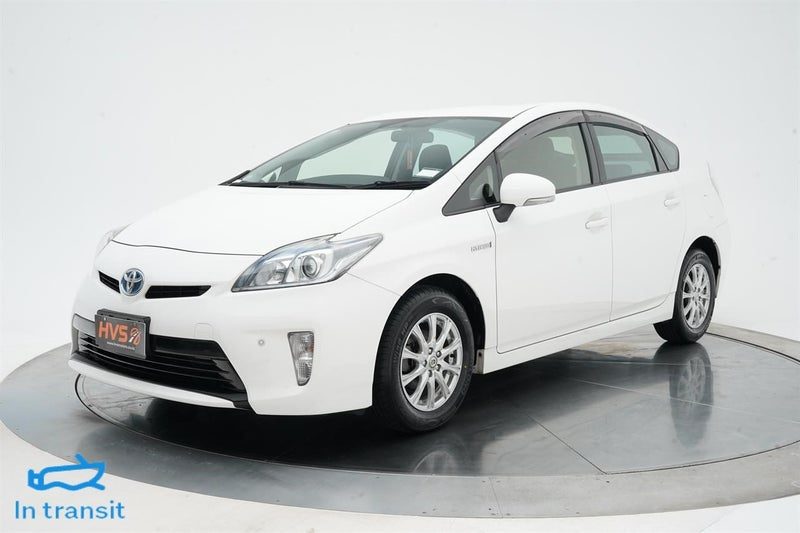 2013 Toyota Prius Hybrid S, photo 3