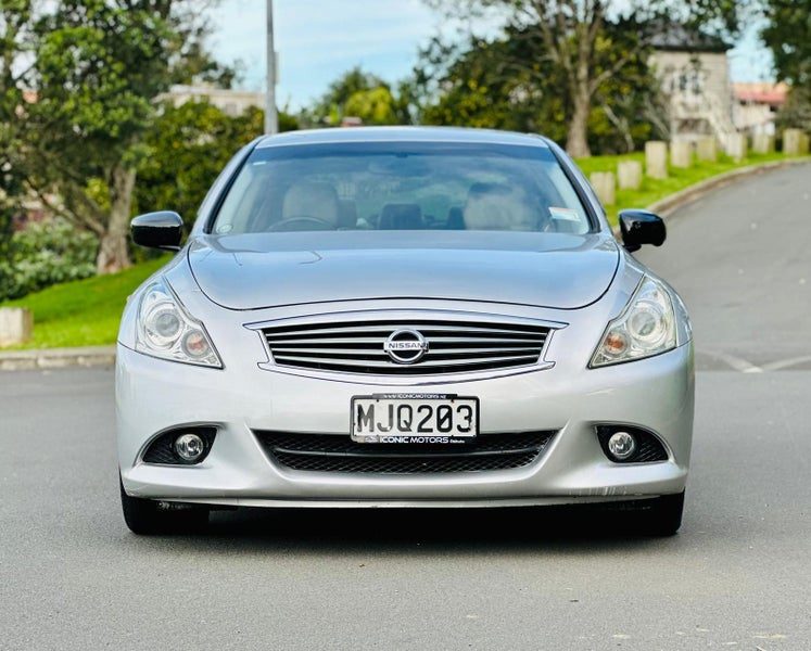 2010 Nissan Skyline 250 GT, photo 2
