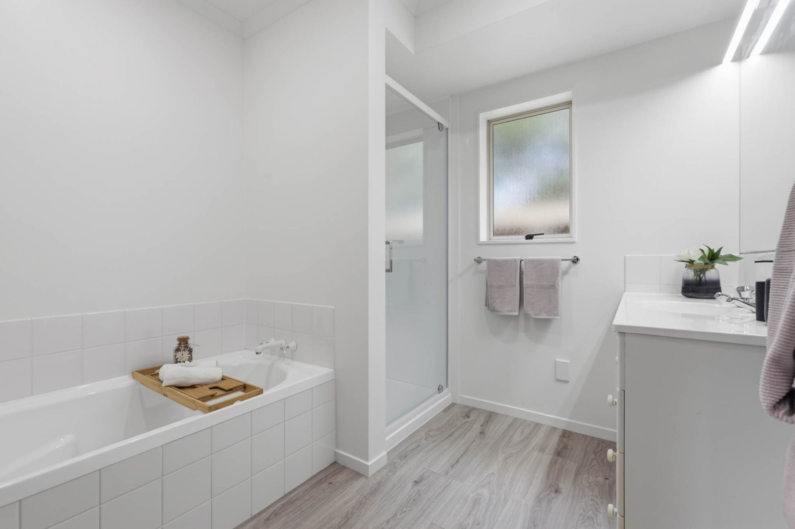 17 Cellarmans Street, Te Atatu Peninsula, photo 16