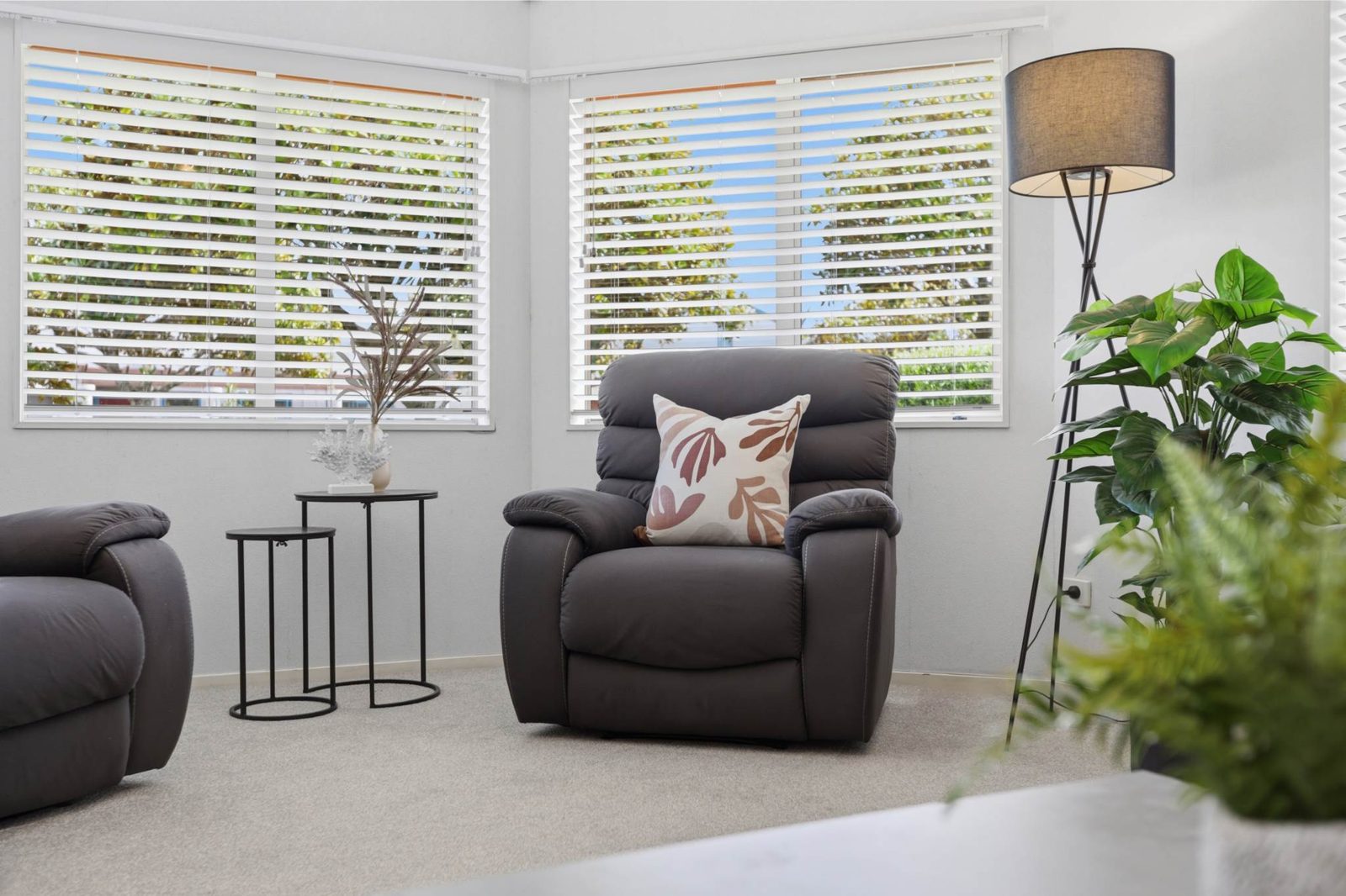 17 Cellarmans Street, Te Atatu Peninsula, photo 8
