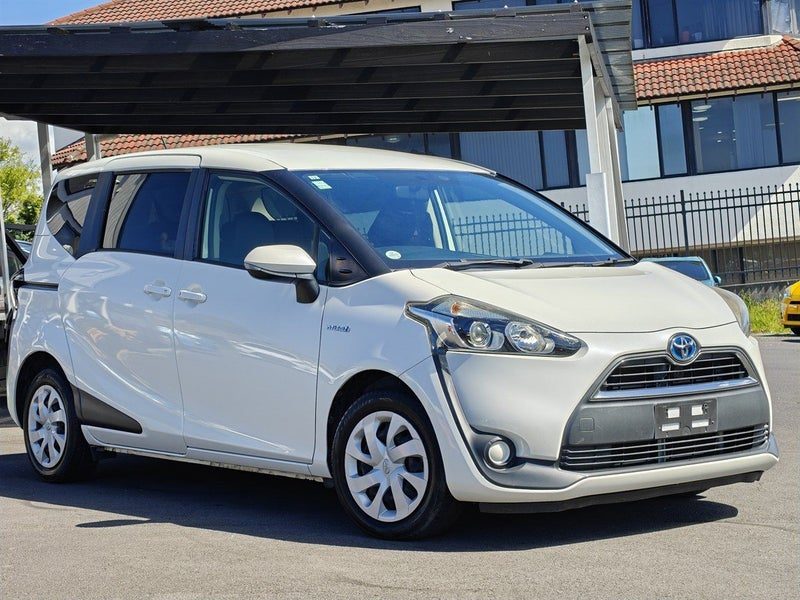 2015 Toyota Sienta Hybrid