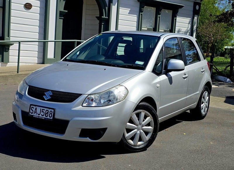2009 Suzuki SX4 Glxf, photo 2