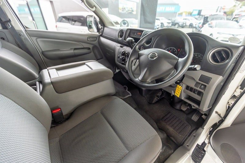 2017 Nissan NV350 Caravan Auto 10 Seat, photo 3