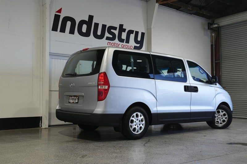 2013 Hyundai iMax 8 Seat Auto NZ New, photo 2