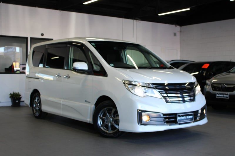 2015 Nissan Serena Hybrid