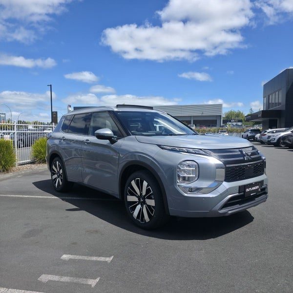 2026 Mitsubishi Outlander VRX 4WD