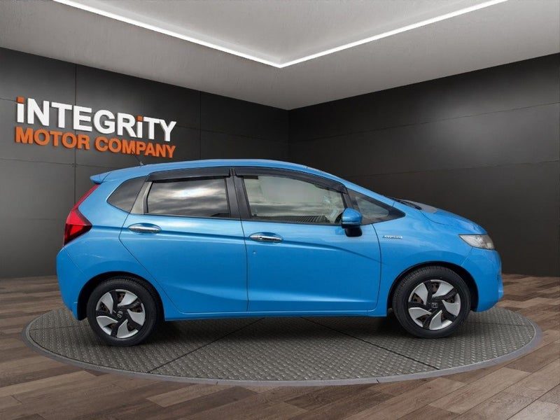 2013 Honda Fit HYBRID, photo 2