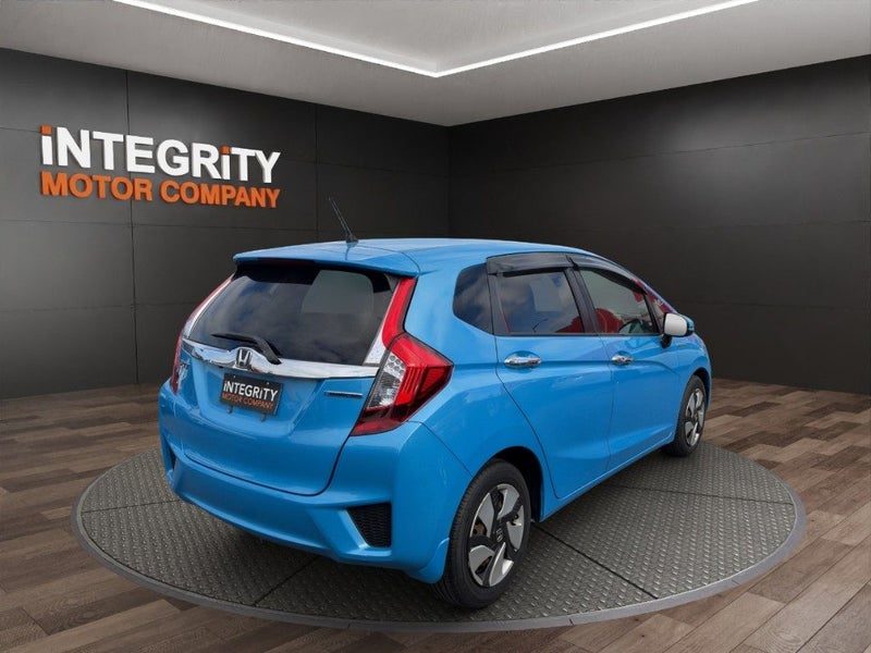 2013 Honda Fit HYBRID, photo 3