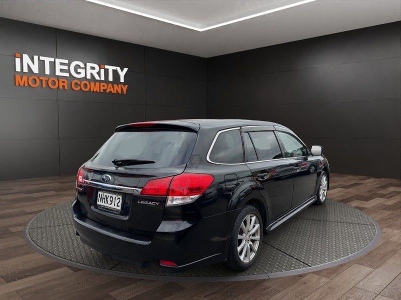 2011 Subaru Legacy, photo 3