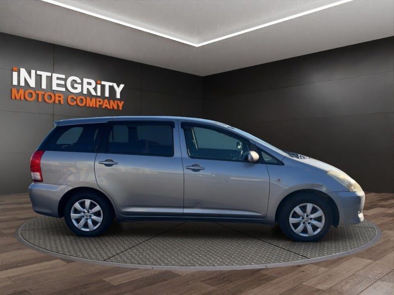 2006 Toyota Wish, photo 2