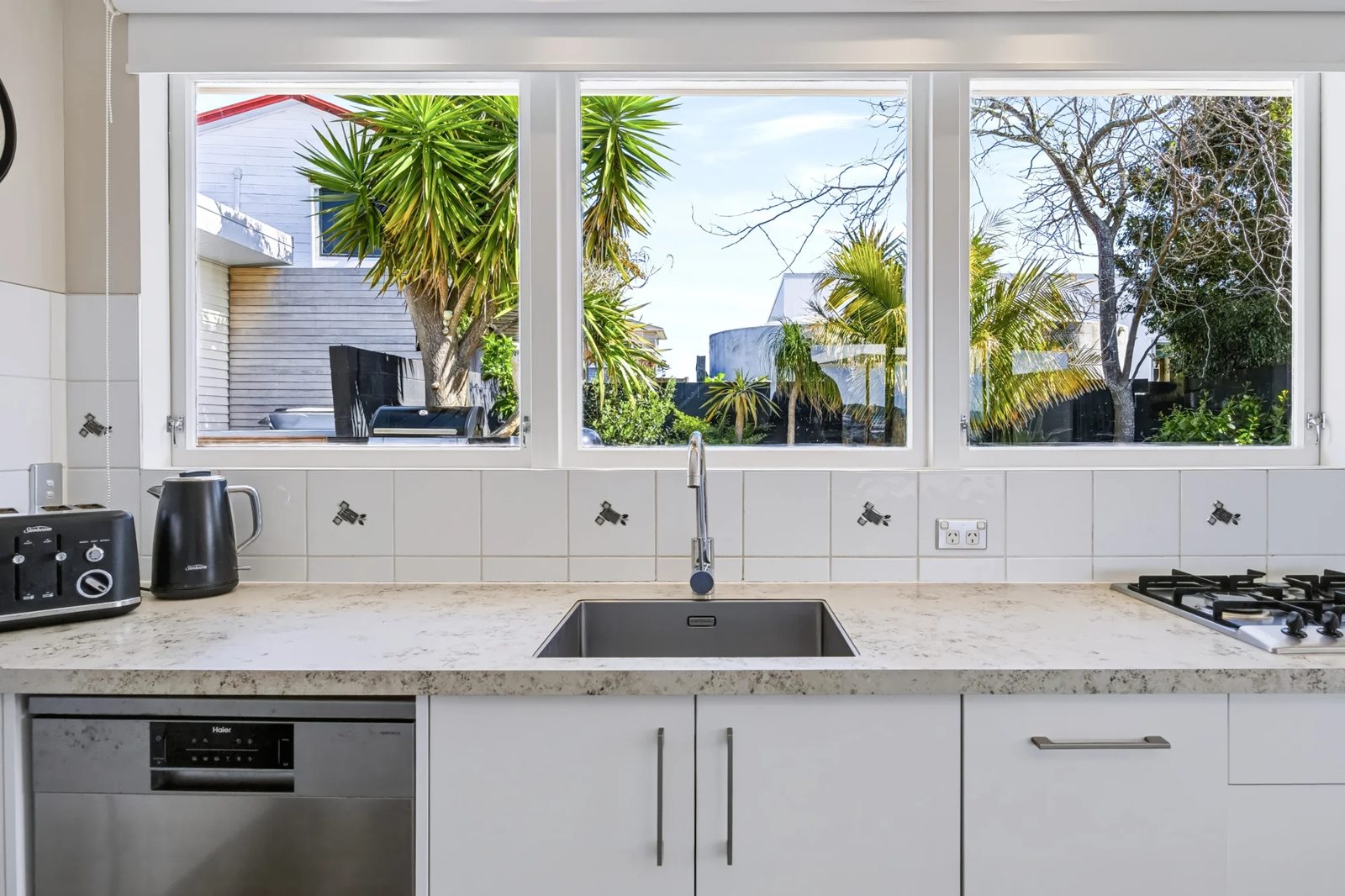 12 Rakino Avenue, Manly, photo 6