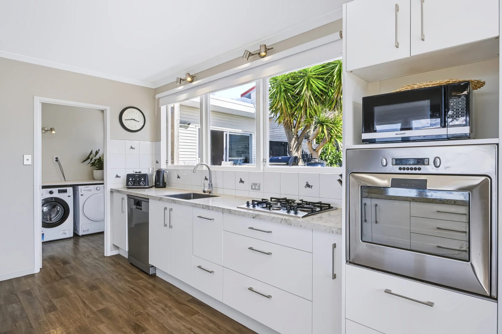 12 Rakino Avenue, Manly, photo 9