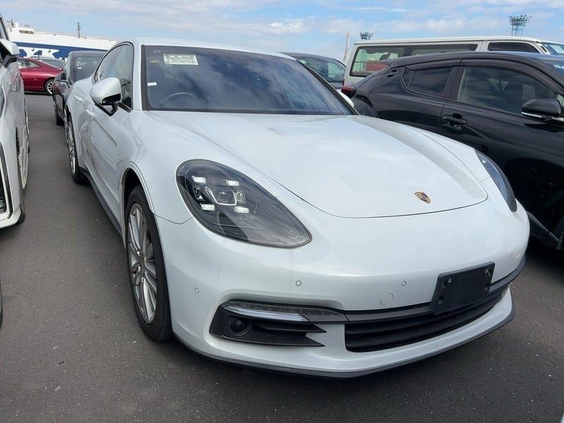 2017 Porsche Panamera 4WD