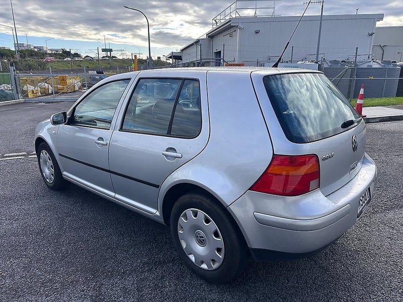 2002 Volkswagen Golf, photo 3
