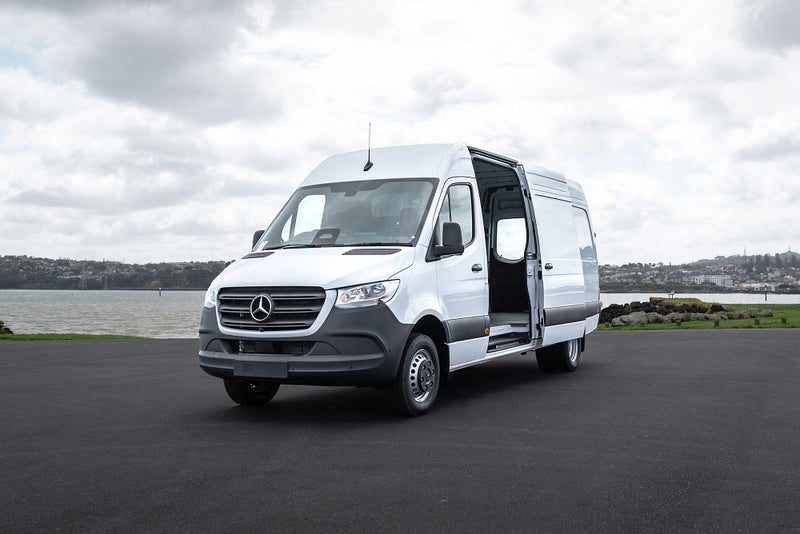 2026 Mercedes-Benz Sprinter 517 LWB Panel Van RWD, photo 2