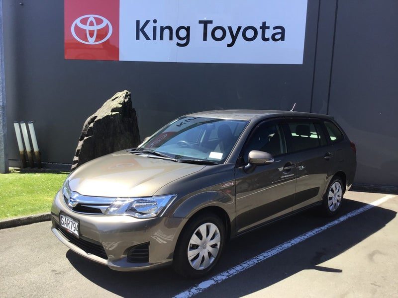 2015 Toyota Corolla Fielder 1.5 Hybrid EX Wagon