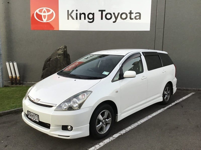 2005 Toyota Wish 7 seater