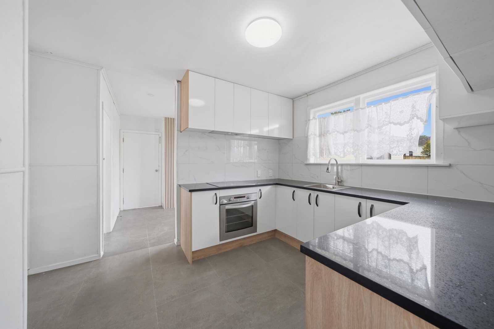 14B Ivon Road, Otara, photo 3