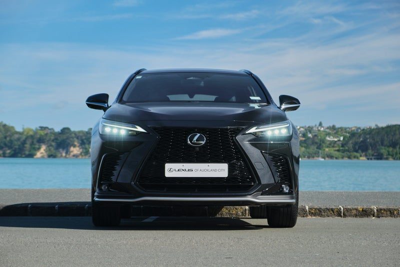 2026 Lexus NX 450h+ F Sport, photo 2
