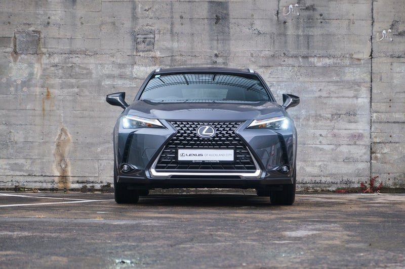 2026 Lexus UX 300h Premium, photo 2