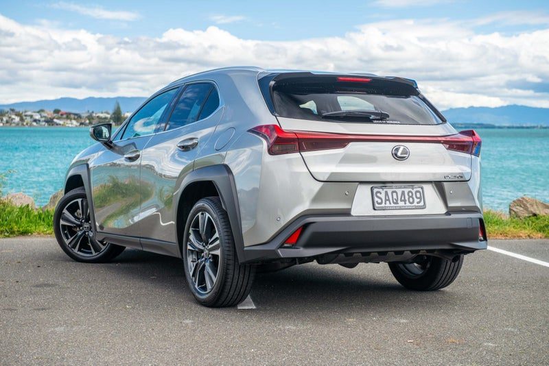 2024 Lexus UX 250H 2.0P HV ECVT FWD SUV/5D/5S, photo 2