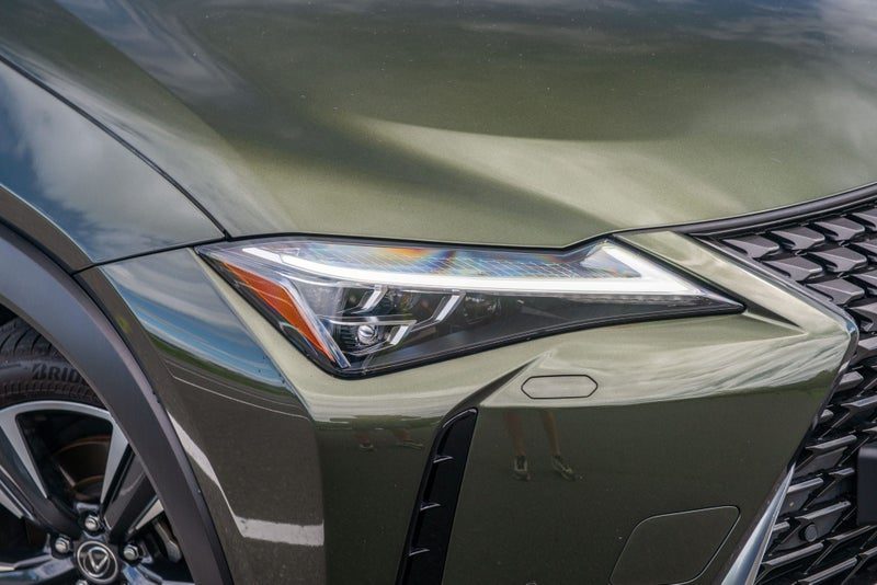 2023 Lexus UX 250H Limited, photo 3