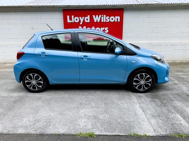 2015 Toyota Yaris GX, photo 3