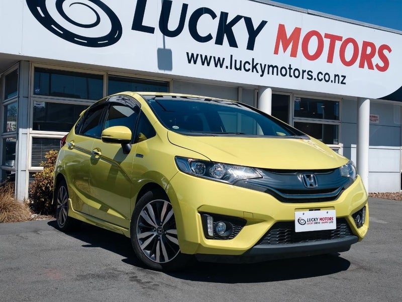 2013 Honda Fit HYBRID S PACKAGE