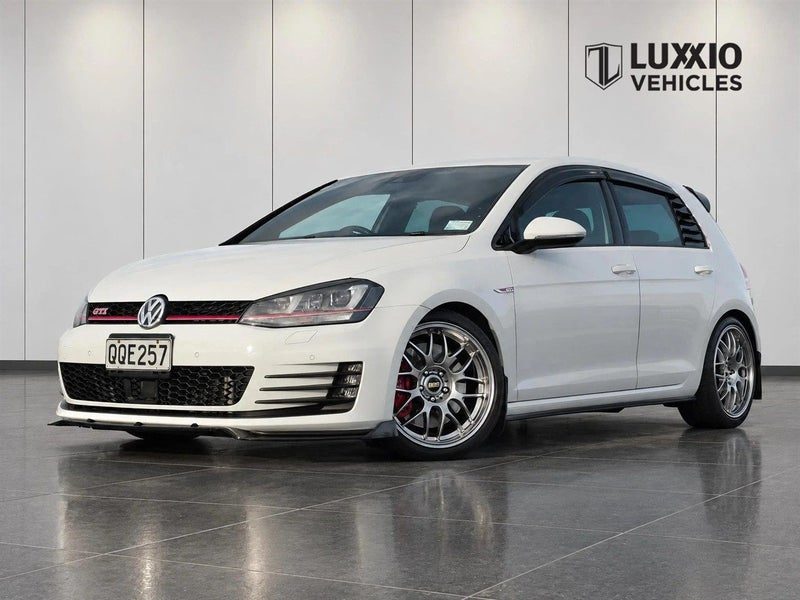 2015 Volkswagen Golf MK7 GTI / 169kW